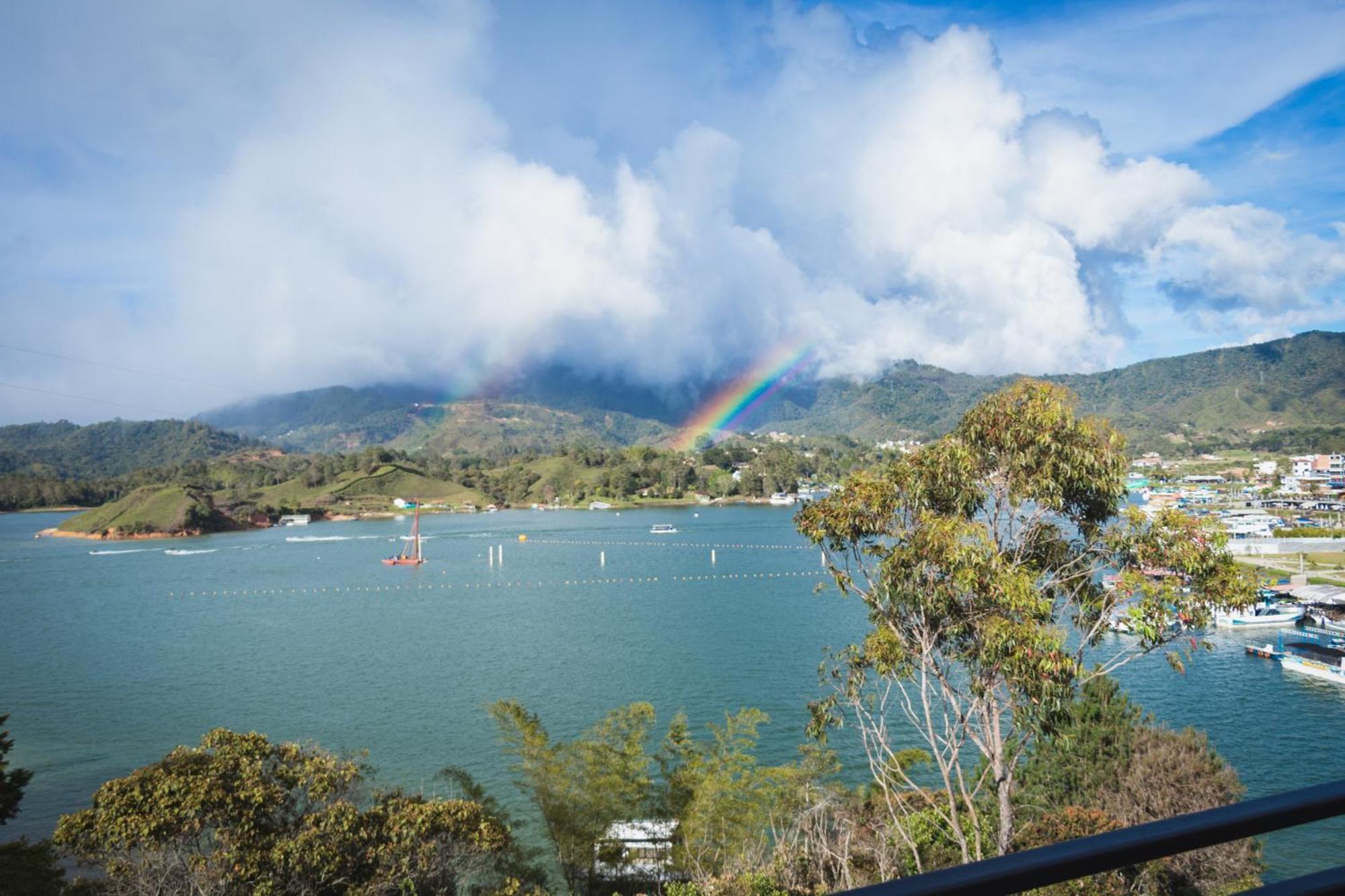 Glamping The Mountain Hotel Guatapé Buitenkant foto